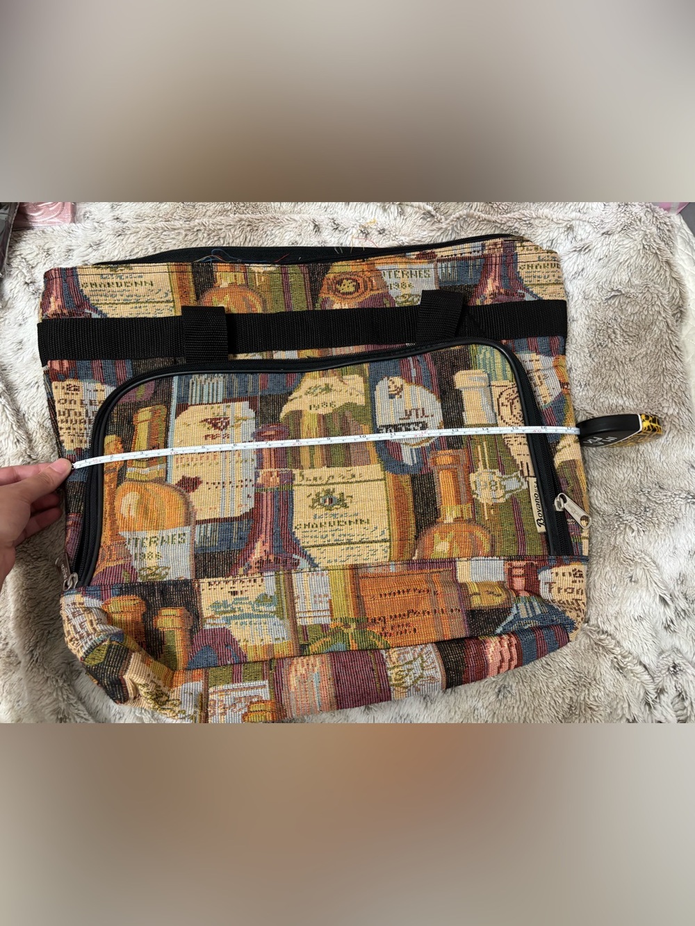 Bovano wine bottle tapestry bag - Picture 4 of 5